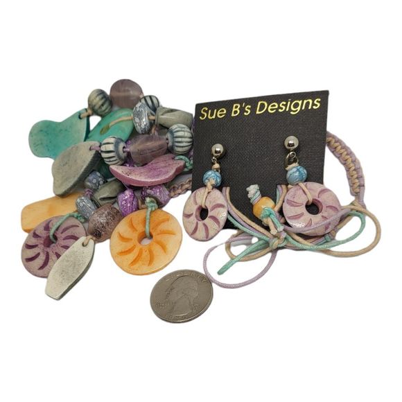 Vintage with tags Sue B Pastel Bone, Glass Beads Macrame Necklace Earring Set - Picture 5 of 6